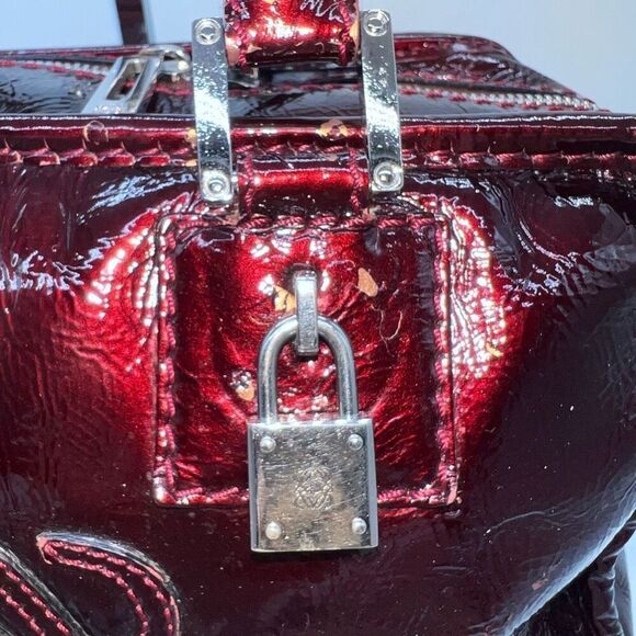 LOEWE Amazona 28 Burgundy Patent Leather Handbag (minor callouts in pics) - Picture 3 of 16